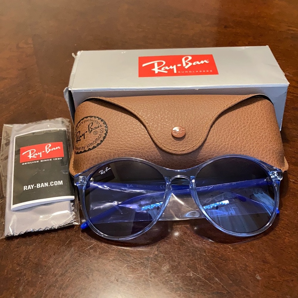 Ray-Ban RB 4371 Sunglasses!